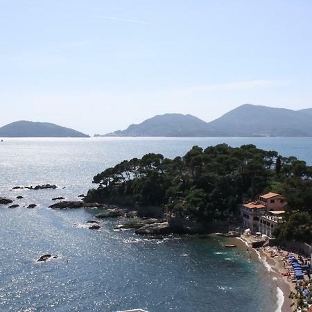 Sulla Spiaggia Di Toto E Tota Tellaro Exterior photo